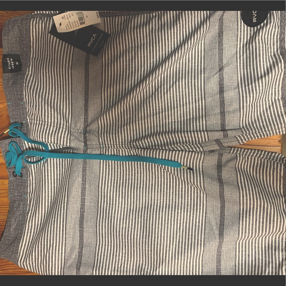 New RVCA board shorts. Size 34. Classic length